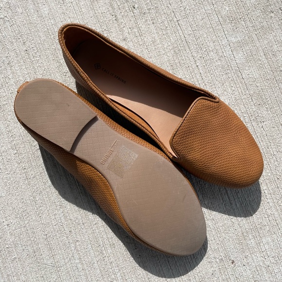 Call it Spring Brown Flats 3/30 - Picture 6 of 7